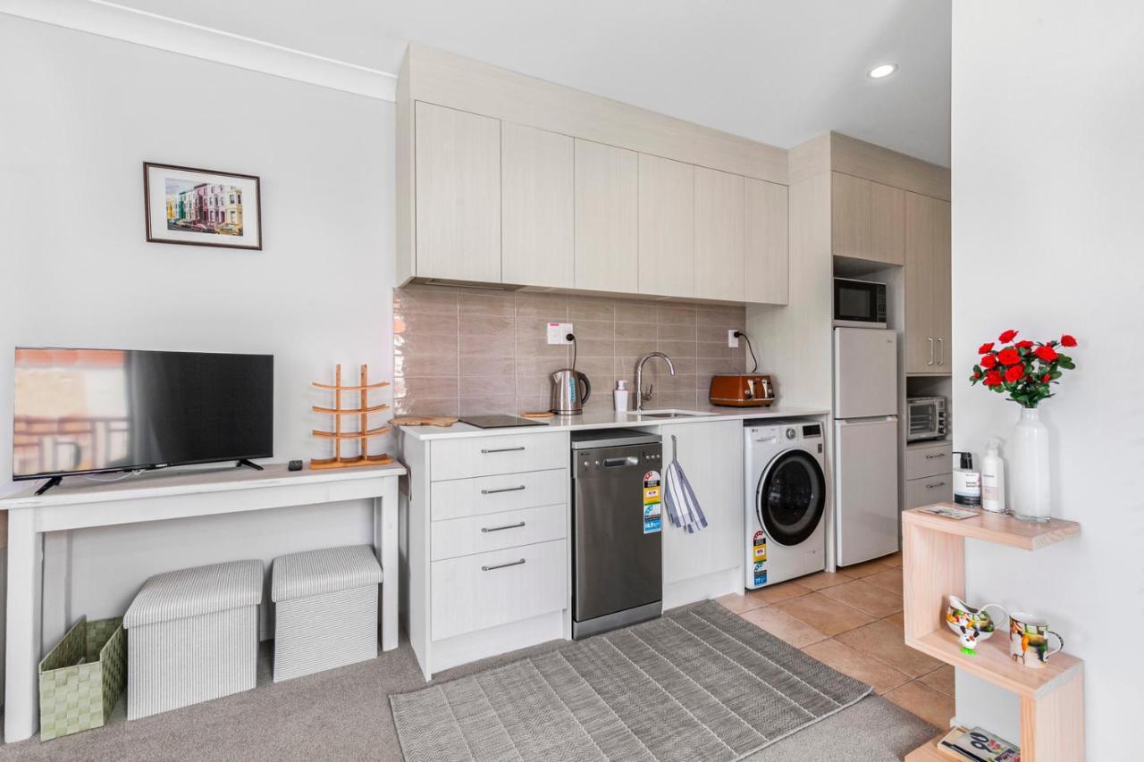 Harbourside Haven - Whangaparaoa Studio Apartment Te Whanga Eksteriør bilde
